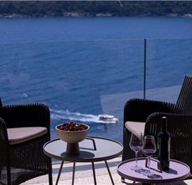 Luxury 4 Bedroom Villa with Infinity Pool, Sauna and Sea Views in Sveti Jakov, near Dubrovnik, Sleeps 8